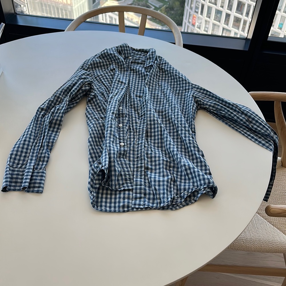 JCrew men’s S poplin blue butting down